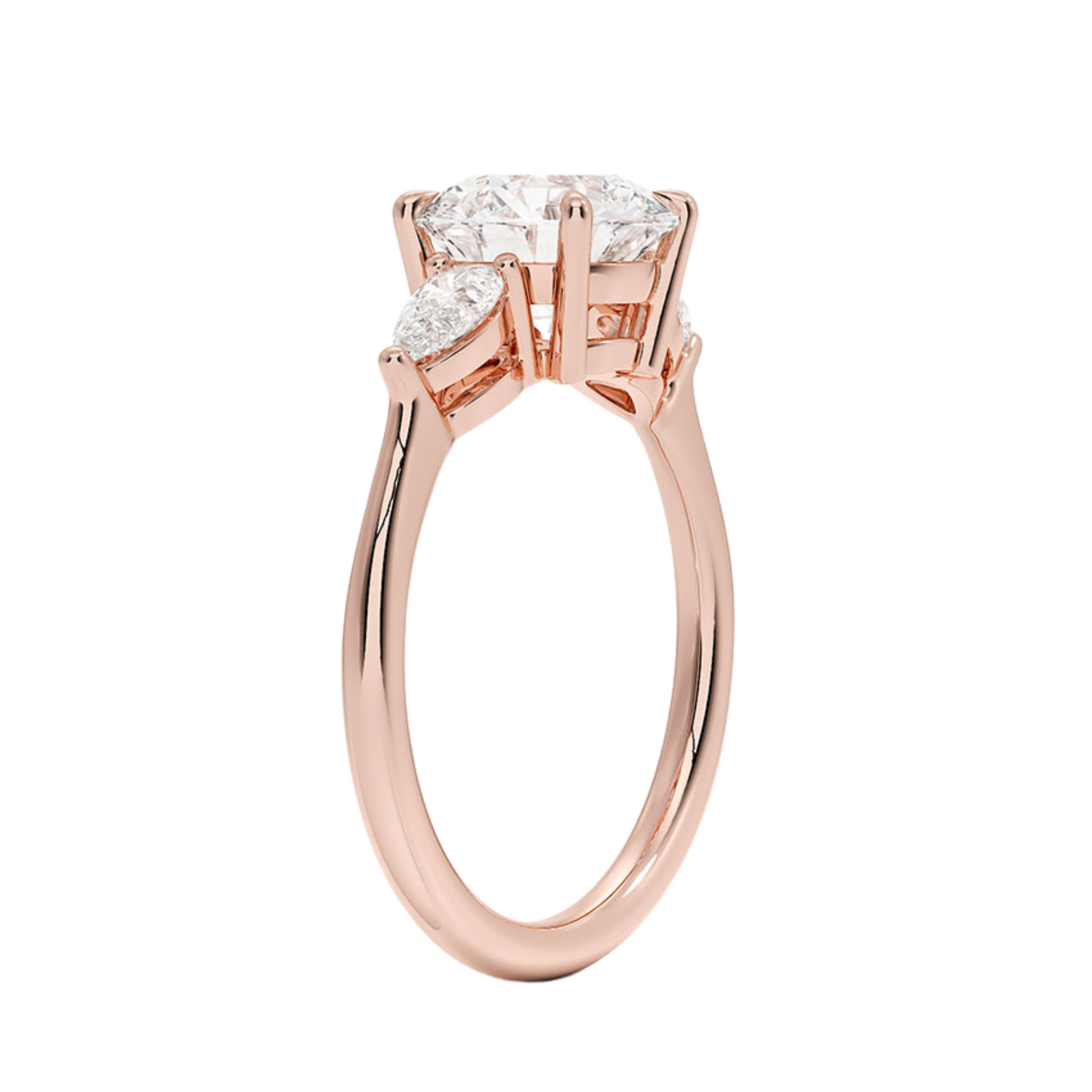Isabella オーバルカットサイドストーンリング | ラボグロウンダイヤモンド/ダイヤモンド 婚約指輪 ピンクゴールド 縦斜めからの画像