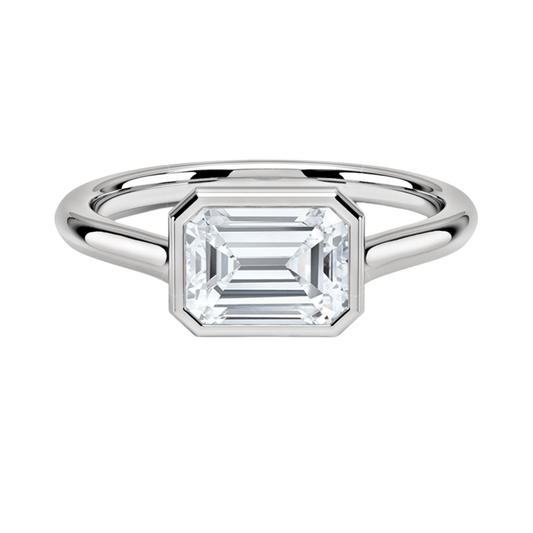 Carrie エメラルドカットEASTWESTセッティングベゼルリング | ラボグロウンダイヤモンド/ダイヤモンド 婚約指輪