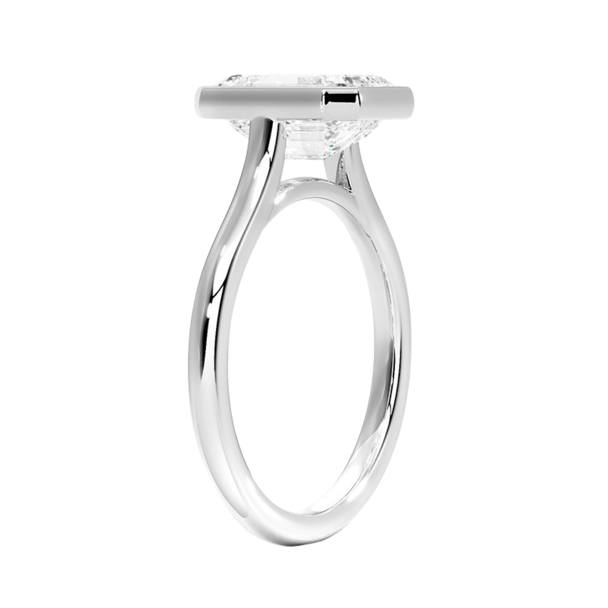 Mira エメラルドカット ベゼルリング | ラボグロウンダイヤモンド/ダイヤモンド 婚約指輪 縦斜めからの画像