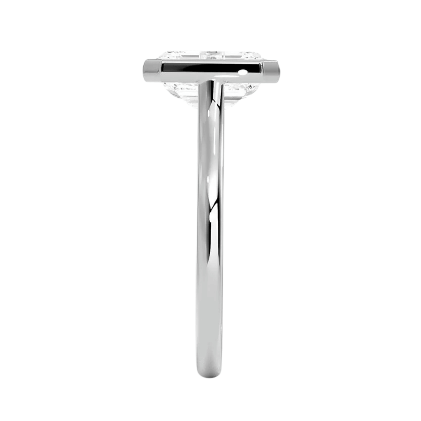 Mira エメラルドカット ベゼルリング | ラボグロウンダイヤモンド/ダイヤモンド 婚約指輪 縦真横からの画像